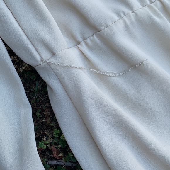 H&M Beige Crepe Pleated Detail Midi Dress - Picture 9 of 10